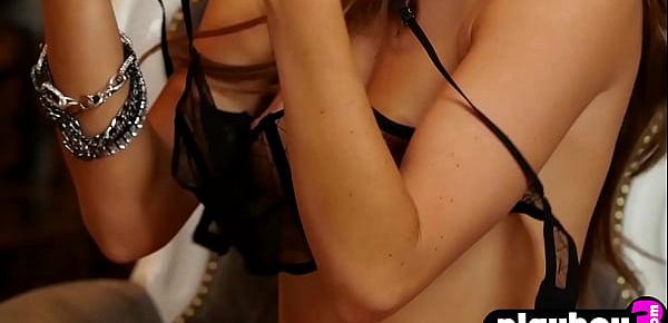  Hot brunette babe posed in lingerie before striptease